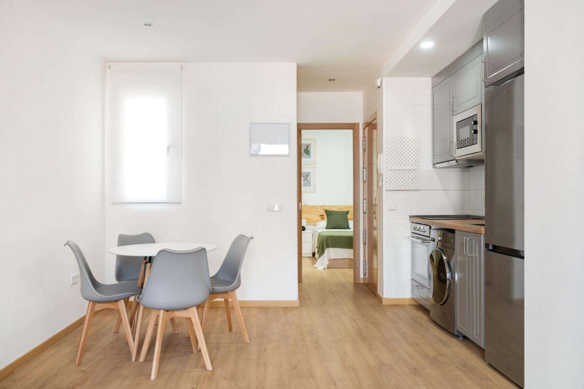 Apartamento En La Avenida De La Albufera Alquiler Temporal Мадрид Екстериор снимка